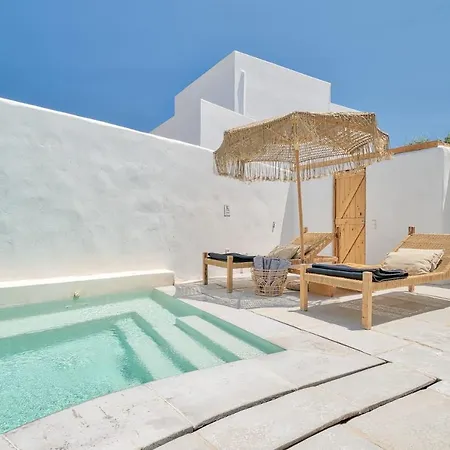 Yialos Antiparos Town